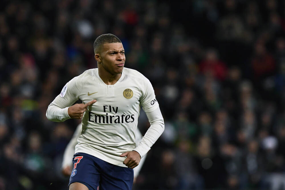   申花青训总监：中国球员天赋异禀但没培养好 中国设施比葡萄牙好